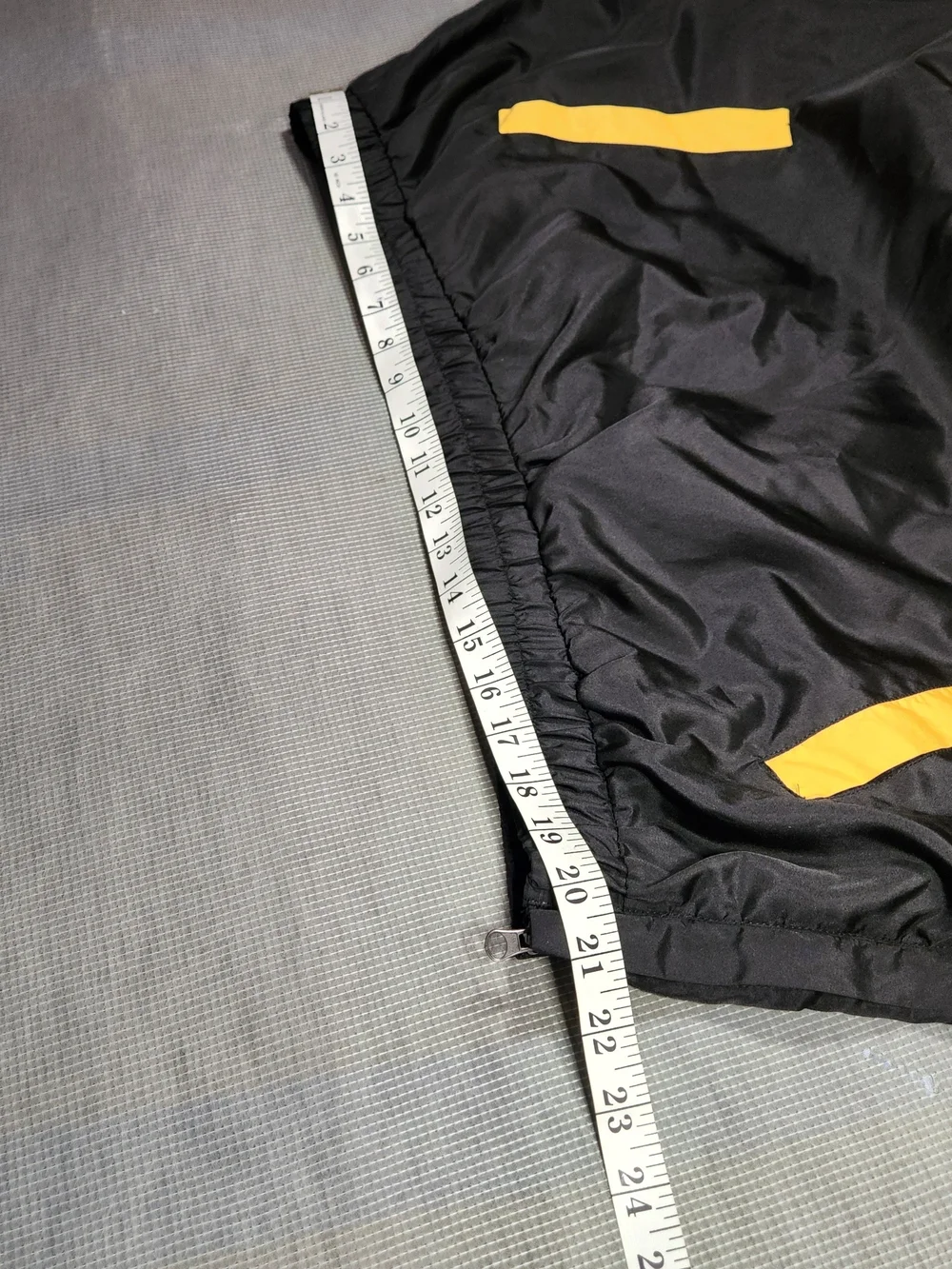 NFL Pittsburah Steelers Men's 1/4 Zir Windbreaker Pullover Jacket - Size XL